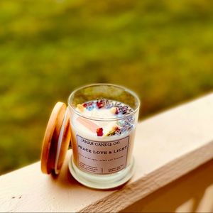 8OZ Coconut- Soy wax Candle. Scent - Lavender Cucumber and Sage.